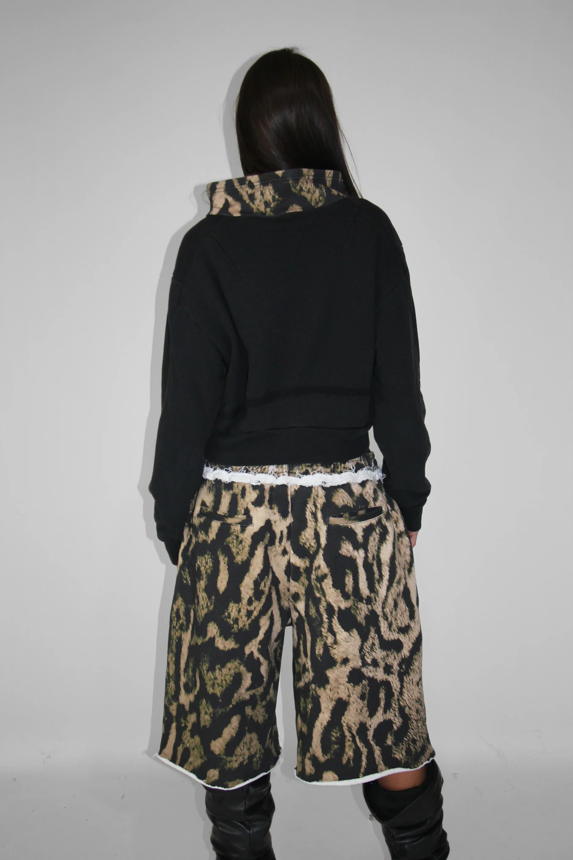 THE LEOPARD UNDERWEAR SHORTS 01 - Image 3