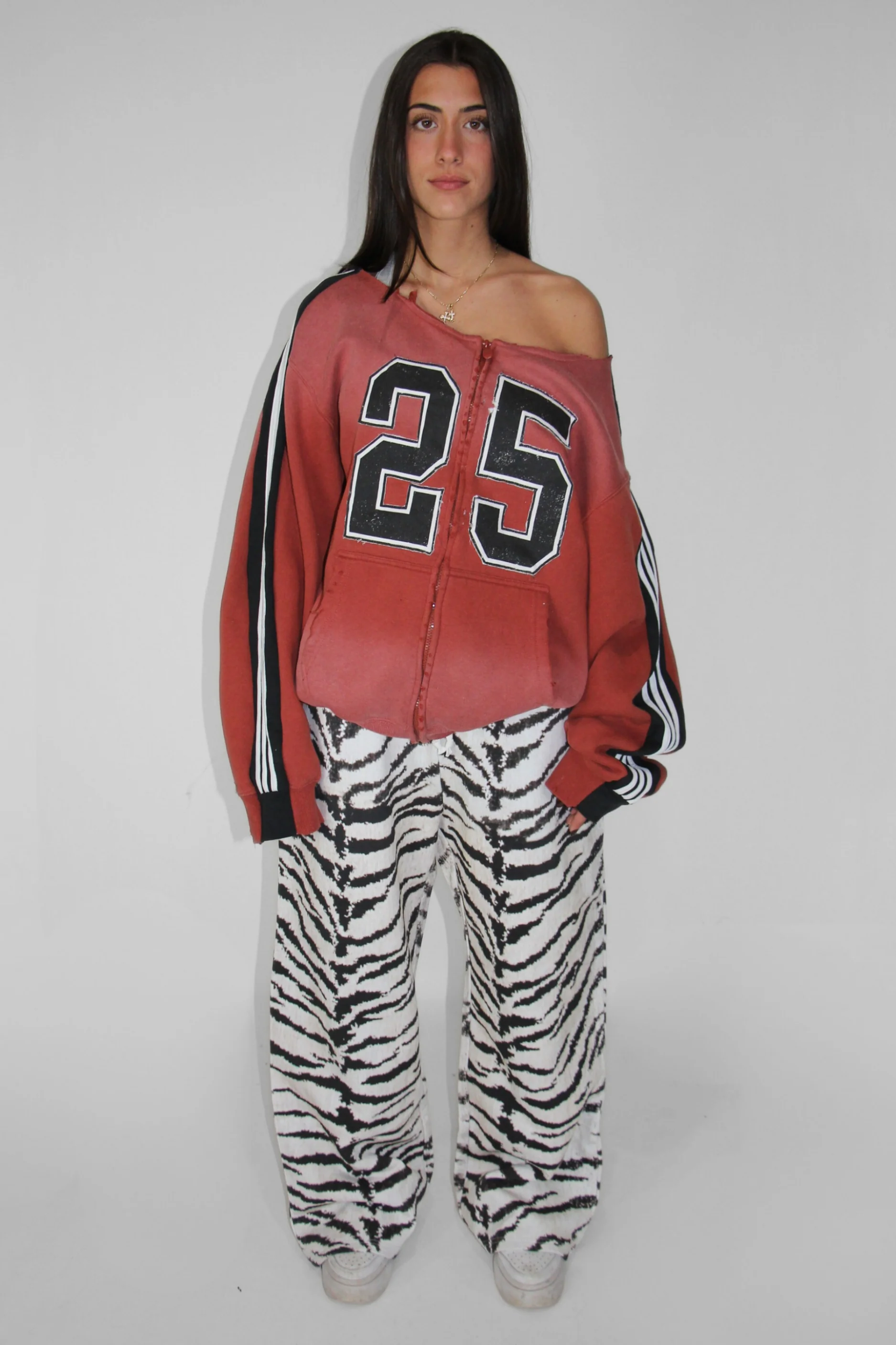 ZIP UP #25 - Image 4